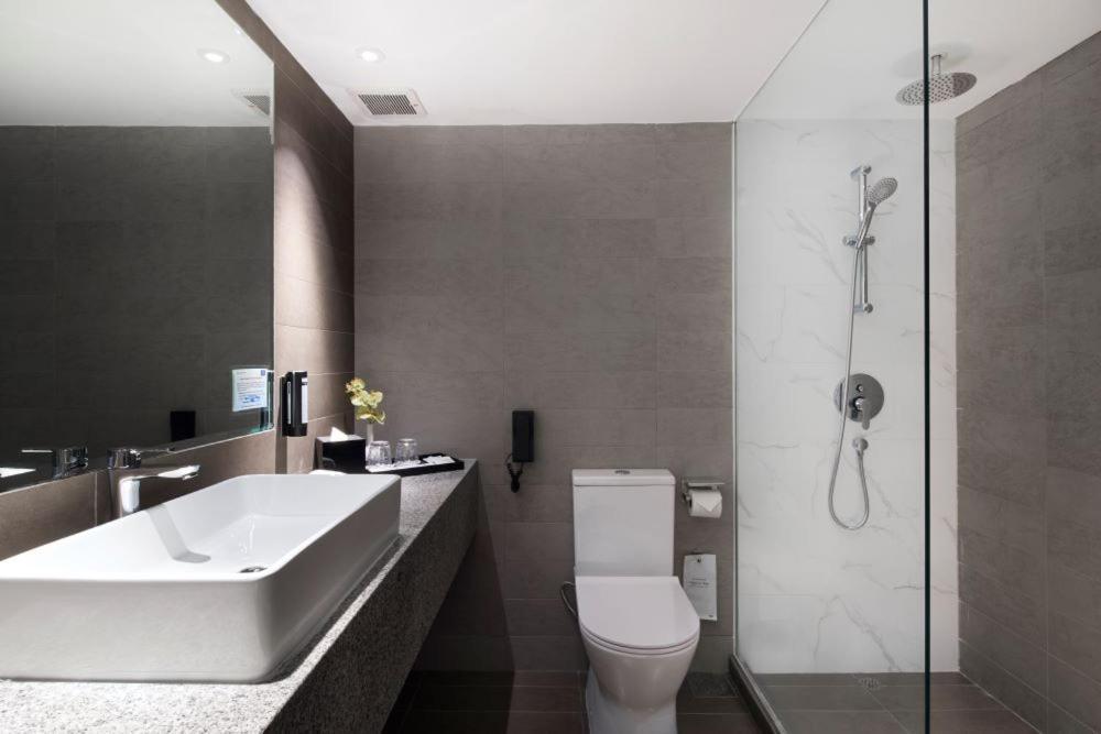 Relc International Khách sạn 4*